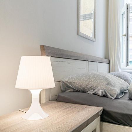 9 Min From City Center - Lovely Studio Near U1 Reumannplatz Wenen Buitenkant foto