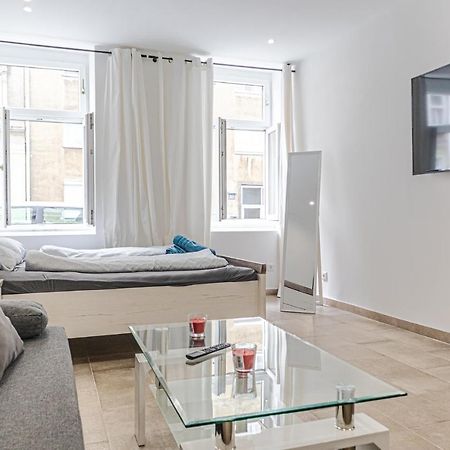 9 Min From City Center - Lovely Studio Near U1 Reumannplatz Wenen Buitenkant foto