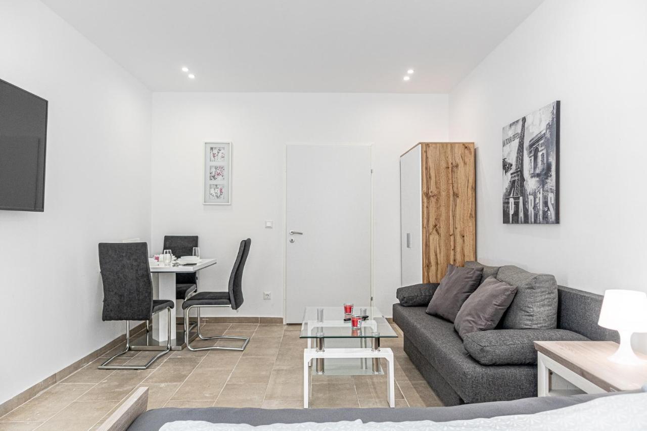 9 Min From City Center - Lovely Studio Near U1 Reumannplatz Wenen Buitenkant foto